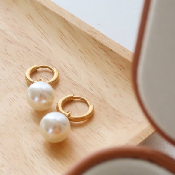 NEW 18K Gold Plated Round Pearl Drop Huggie Round Hoop Earrings - Picture 6 of 9